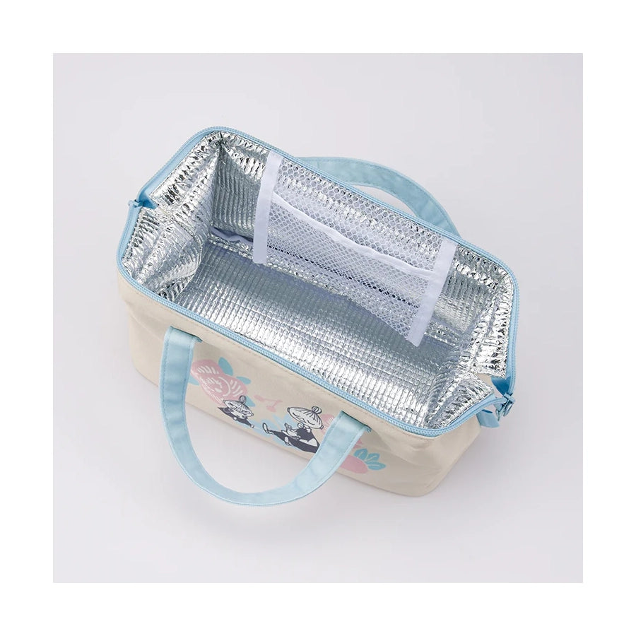 The moomin valley lunch bag