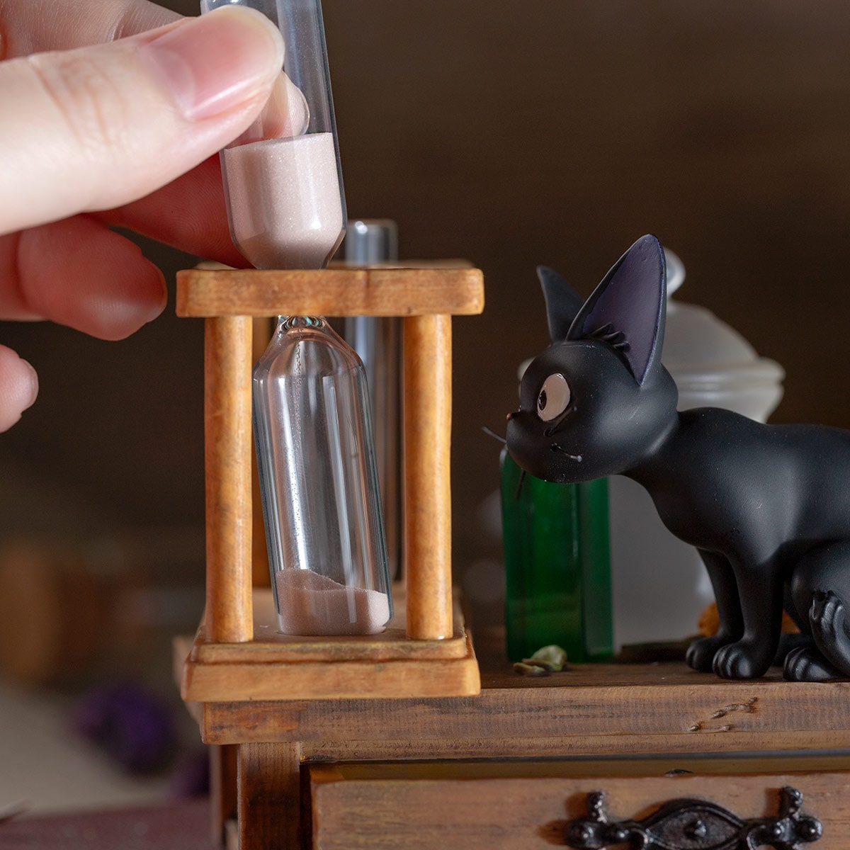 Kiki's Delivery Service Diorama Hourglass