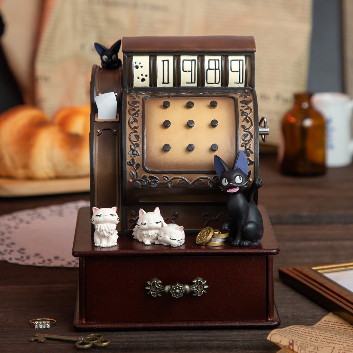 Kikis Delivery Service Music Box - Jiji & Lily and the children