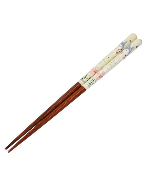 MyNeighborTotoroTotoroSakuraPatternPaintedChopsticks7.jpg