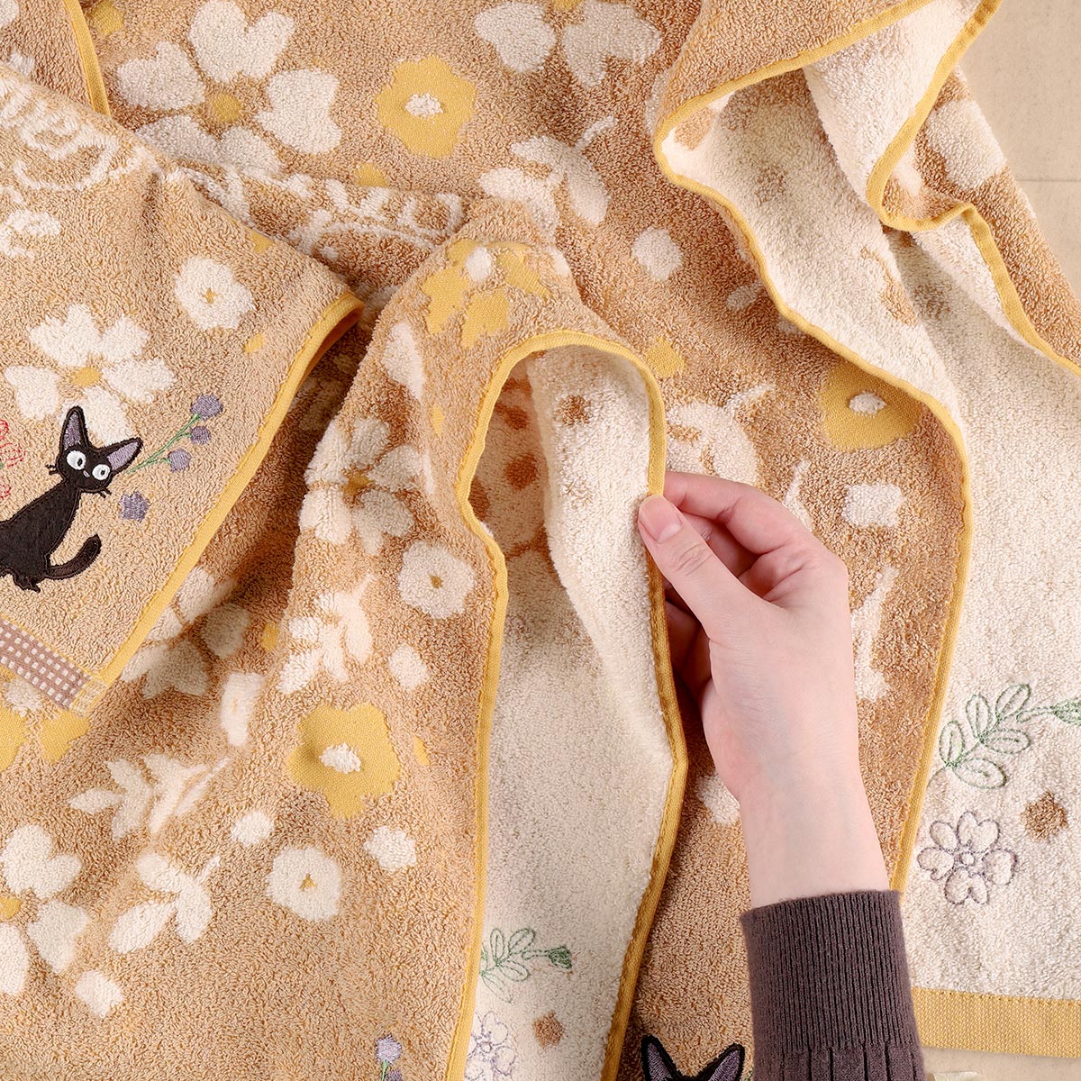 Kiki's Delivery Service "Sepia Flower" Wash Towel